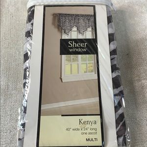 Kenya Sheer Ascot